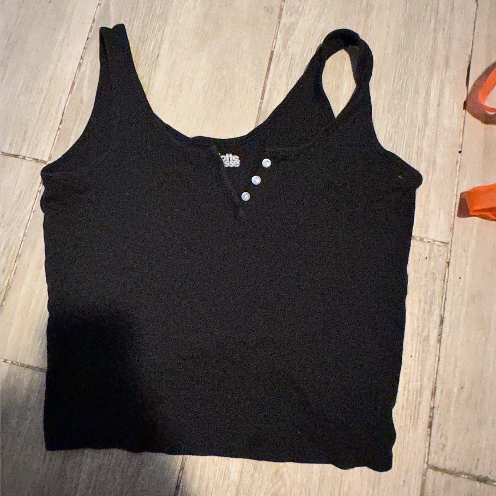 Black button crop top